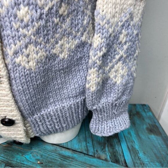 Vintage Handknit Cream & Blue Cardigan Cottagecore - Picture 11 of 16